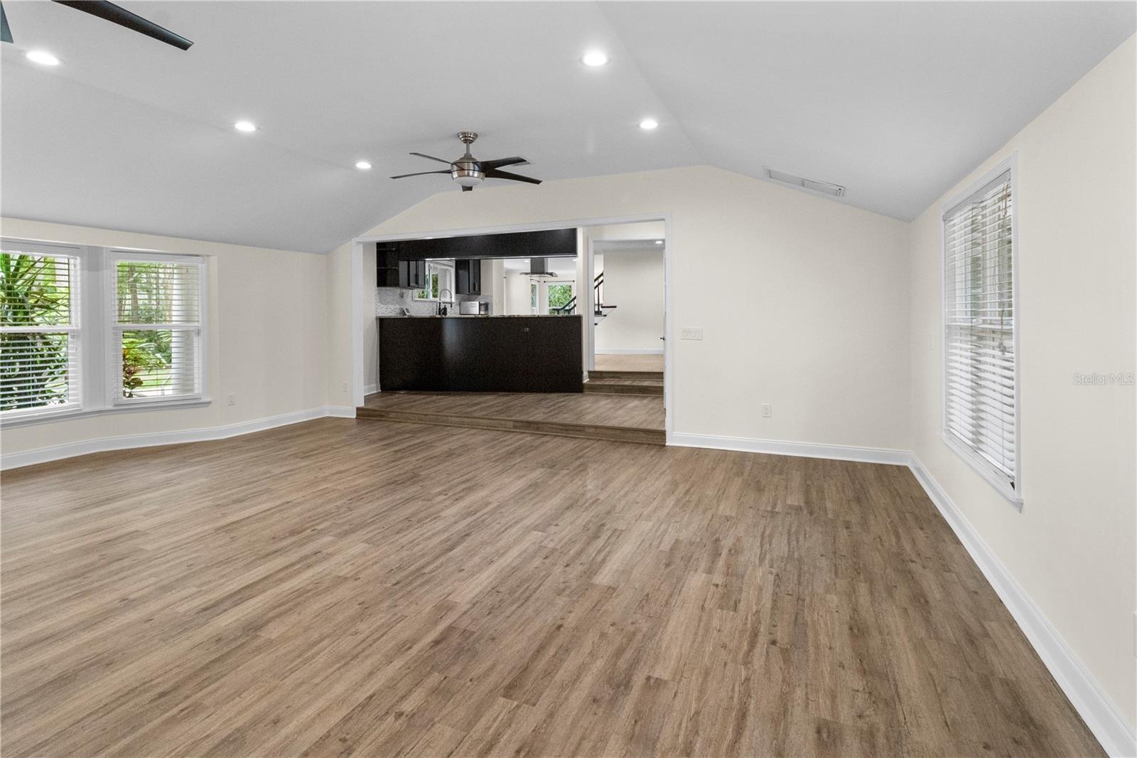 Listing photo id 22 for 2202 Amity Court