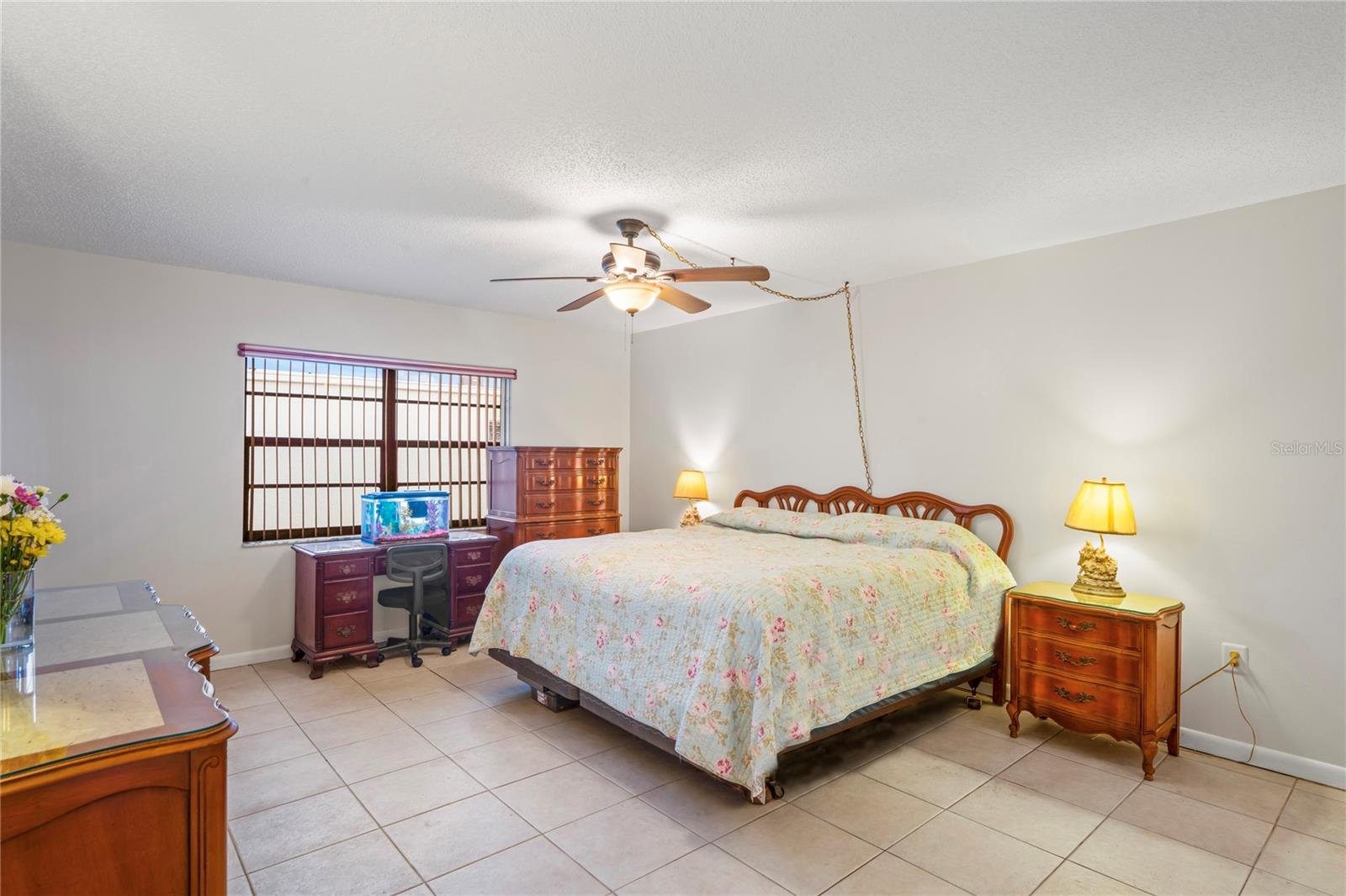Image 22 of 70 For 19531 Gulf Boulevard 611