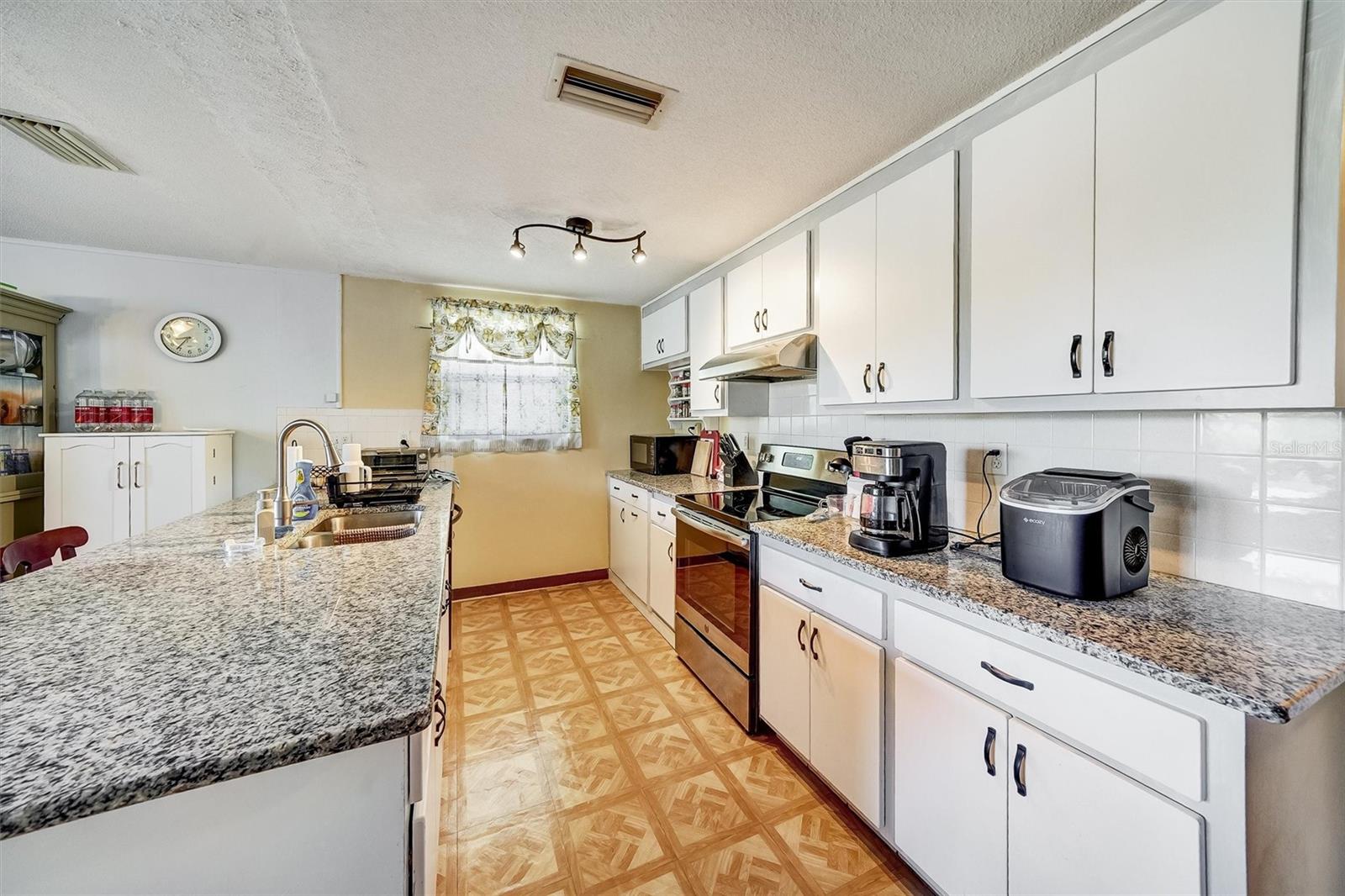 Image 7 of 17 For 7118 Cherry Laurel Drive