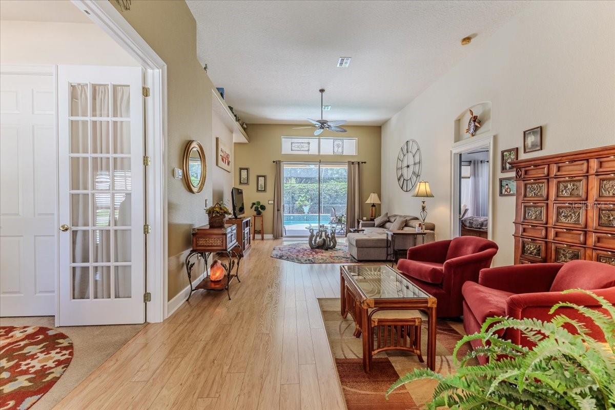 Image 14 of 53 For 9406 Burnam Drive