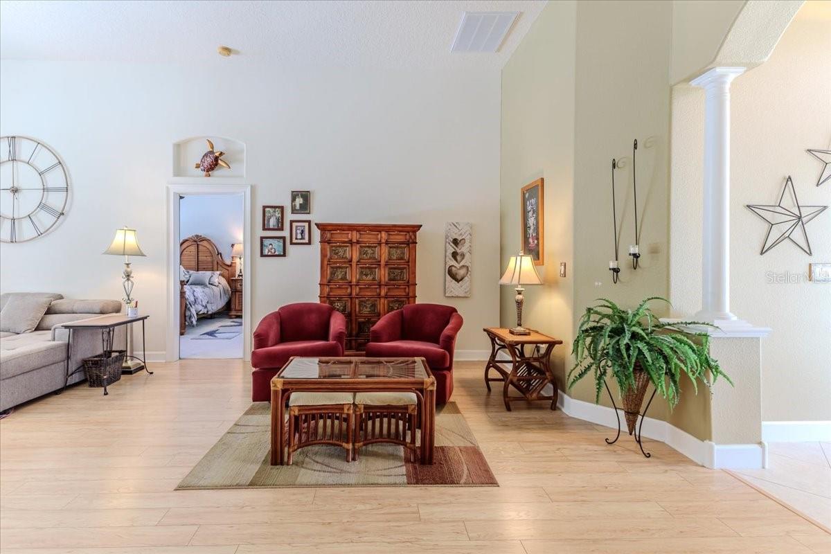 Image 18 of 53 For 9406 Burnam Drive