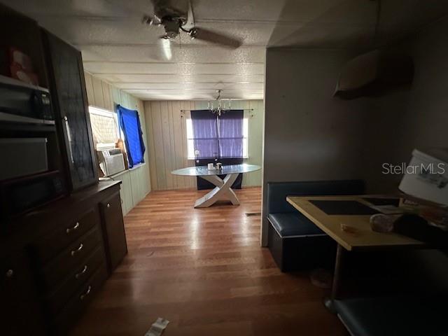 Listing photo id 31 for 765 Rhyme Point