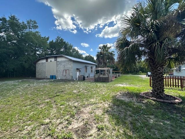 Listing photo id 5 for 765 Rhyme Point