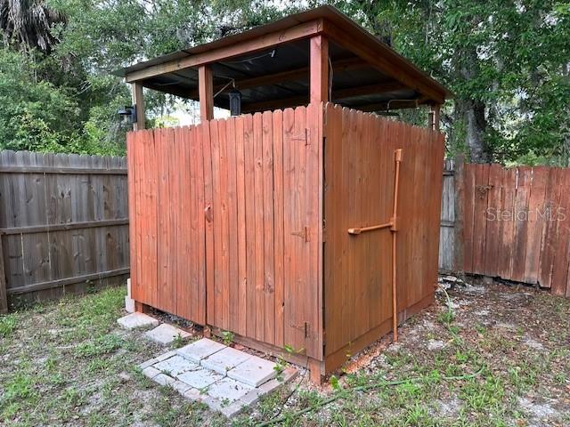 Listing photo id 7 for 765 Rhyme Point