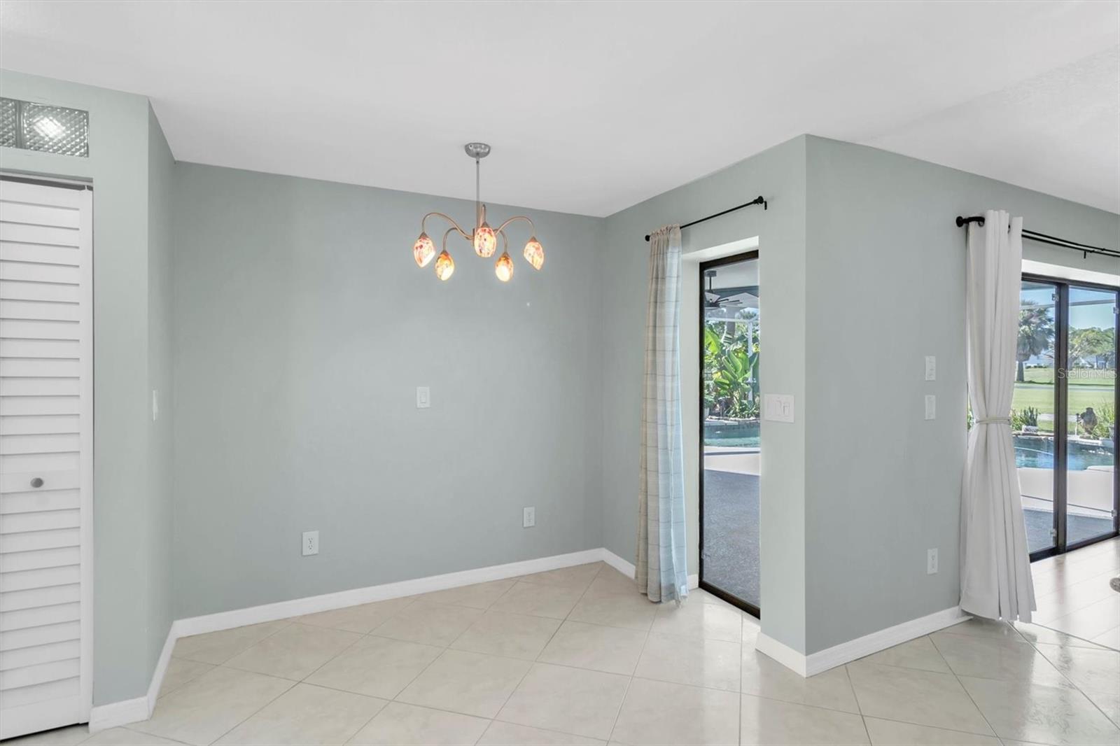 Image 15 of 45 For 3587 Fairway Forest Drive