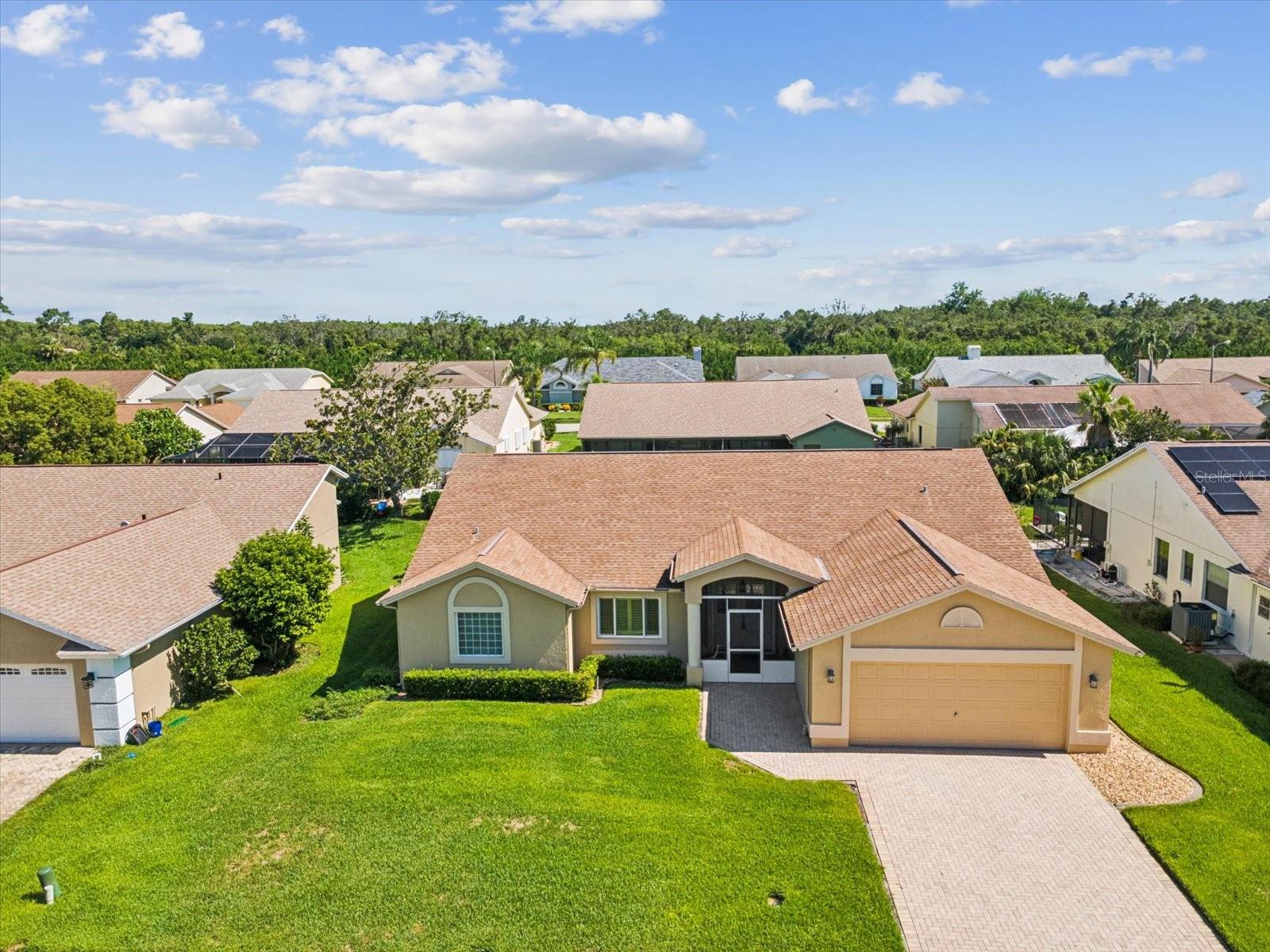 Listing photo id 0 for 8401 Pavilion Drive