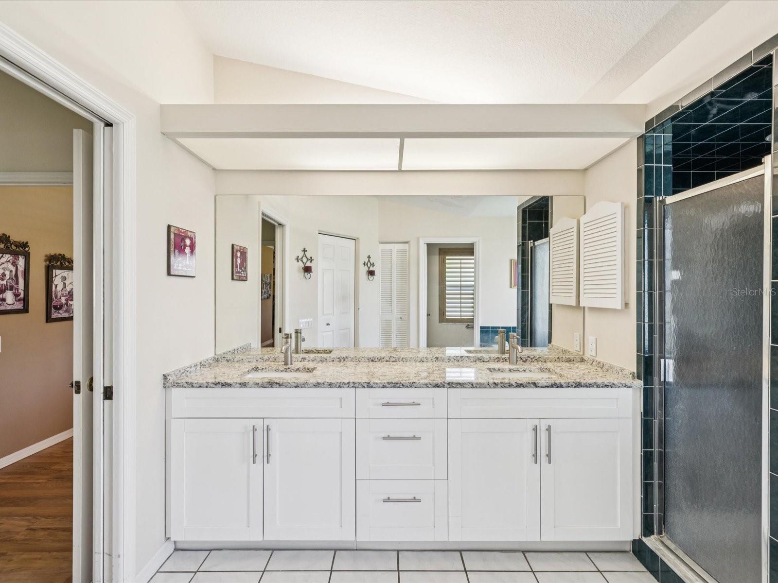 Listing photo id 23 for 8401 Pavilion Drive