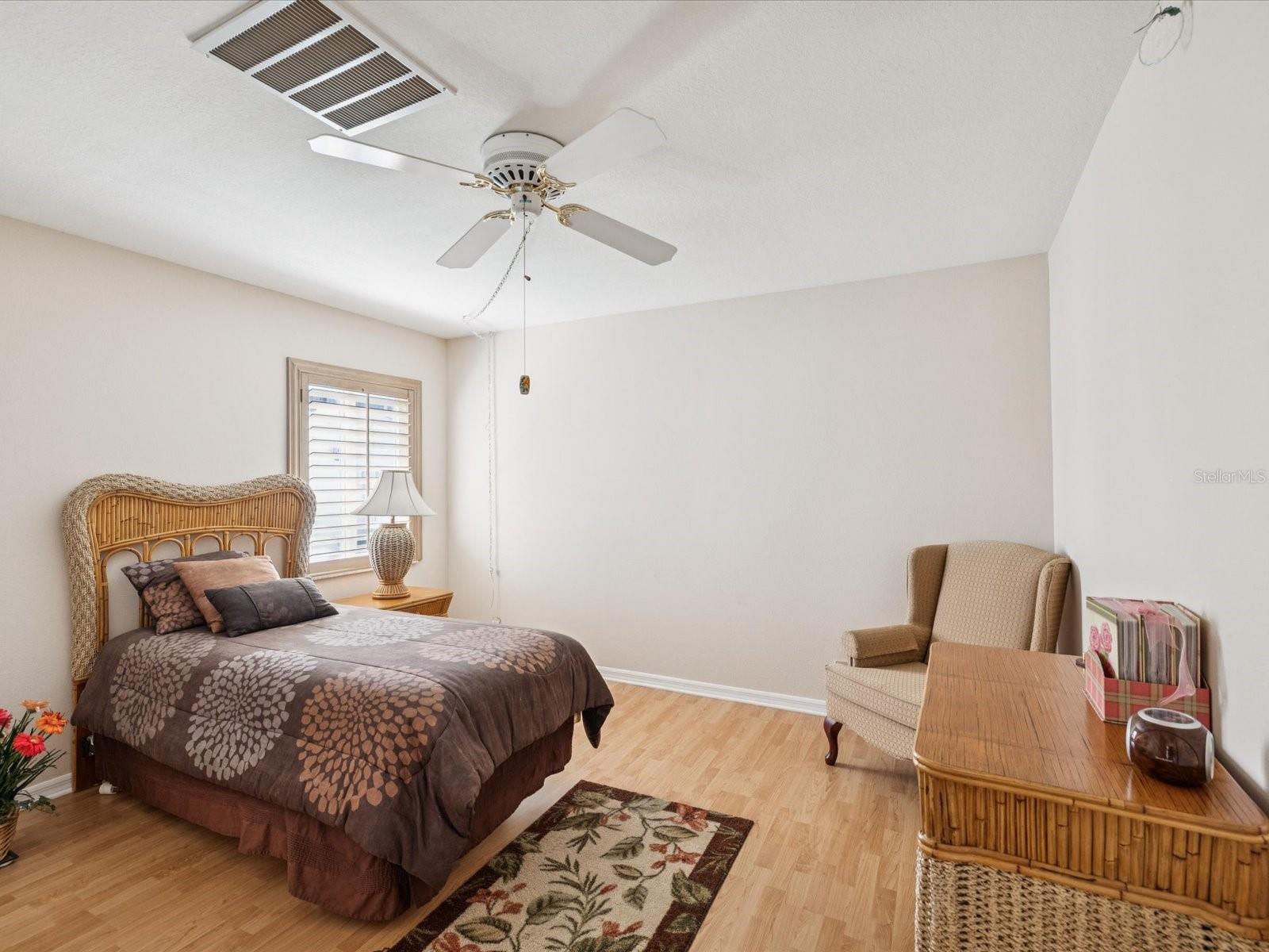 Listing photo id 24 for 8401 Pavilion Drive