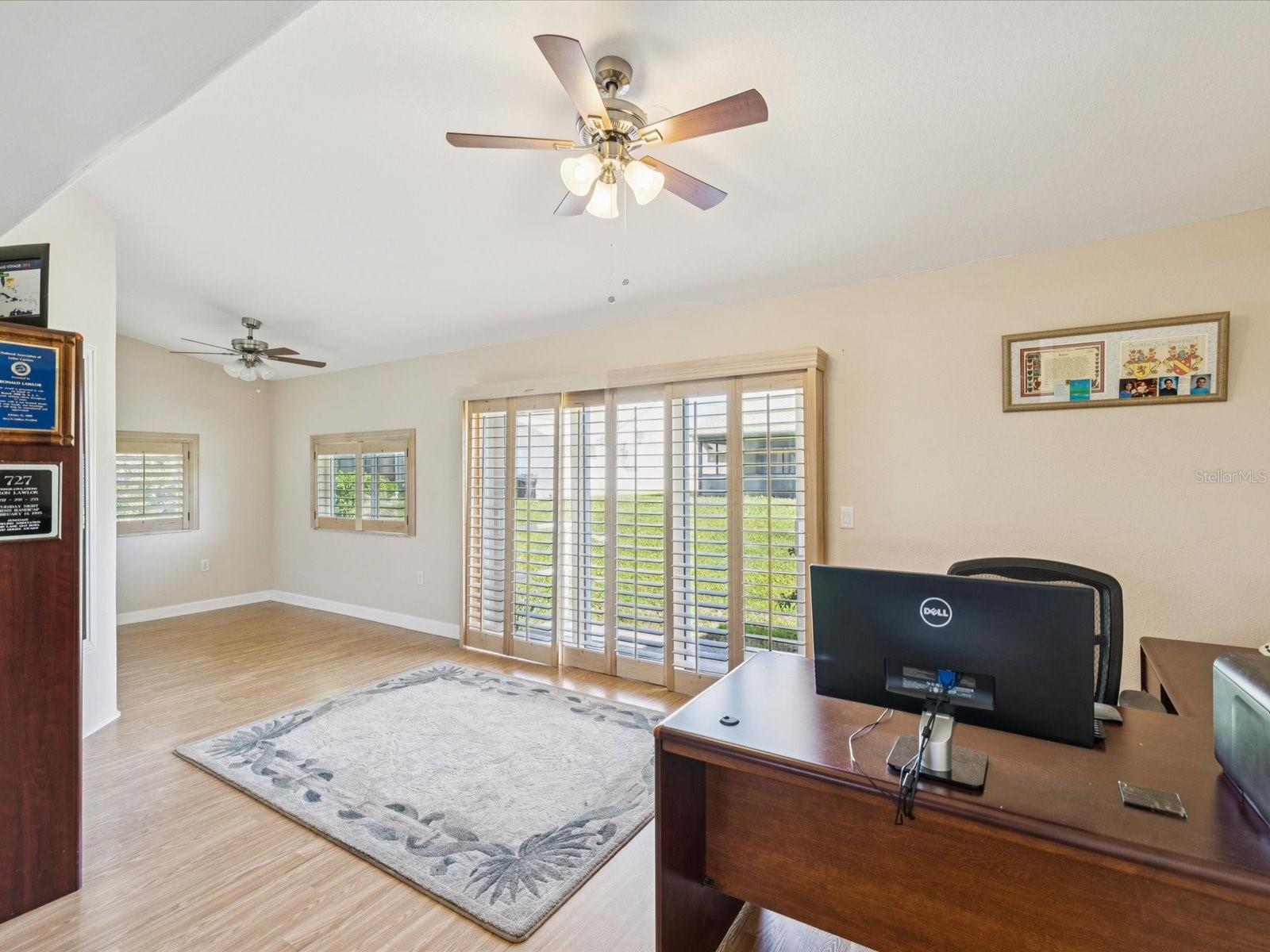 Listing photo id 31 for 8401 Pavilion Drive