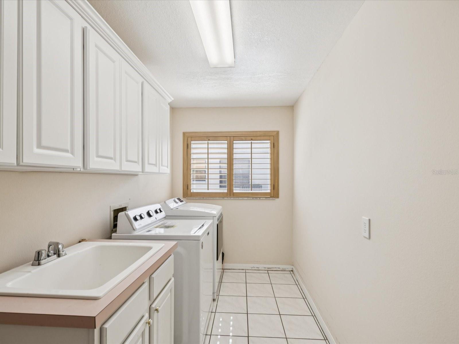 Listing photo id 33 for 8401 Pavilion Drive