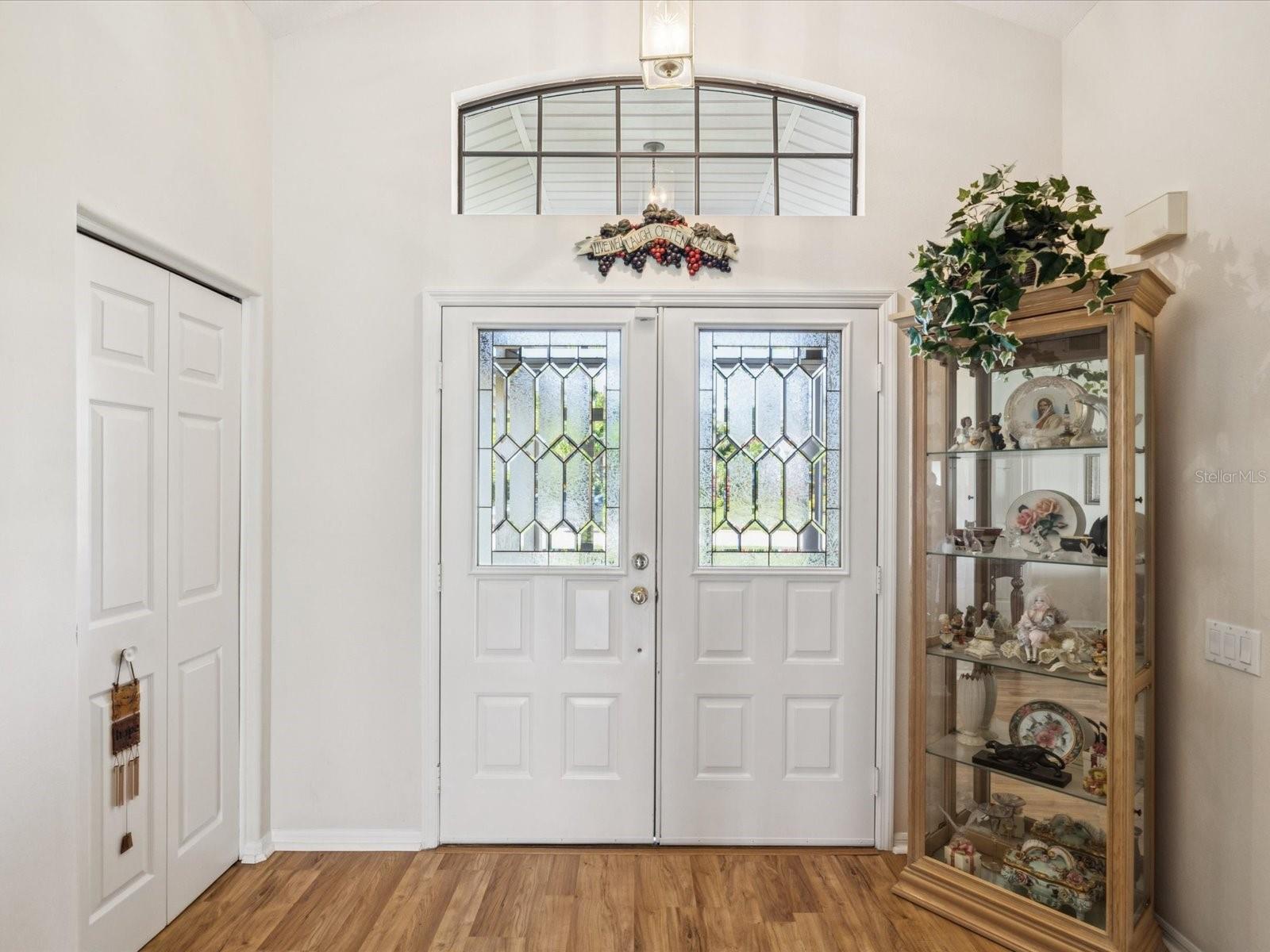 Listing photo id 4 for 8401 Pavilion Drive