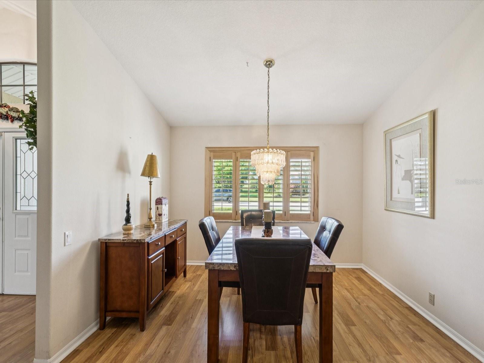 Listing photo id 6 for 8401 Pavilion Drive
