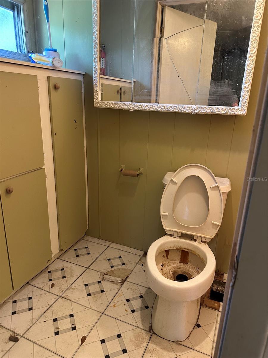 Image 12 of 22 For 12437 Parkwood Street