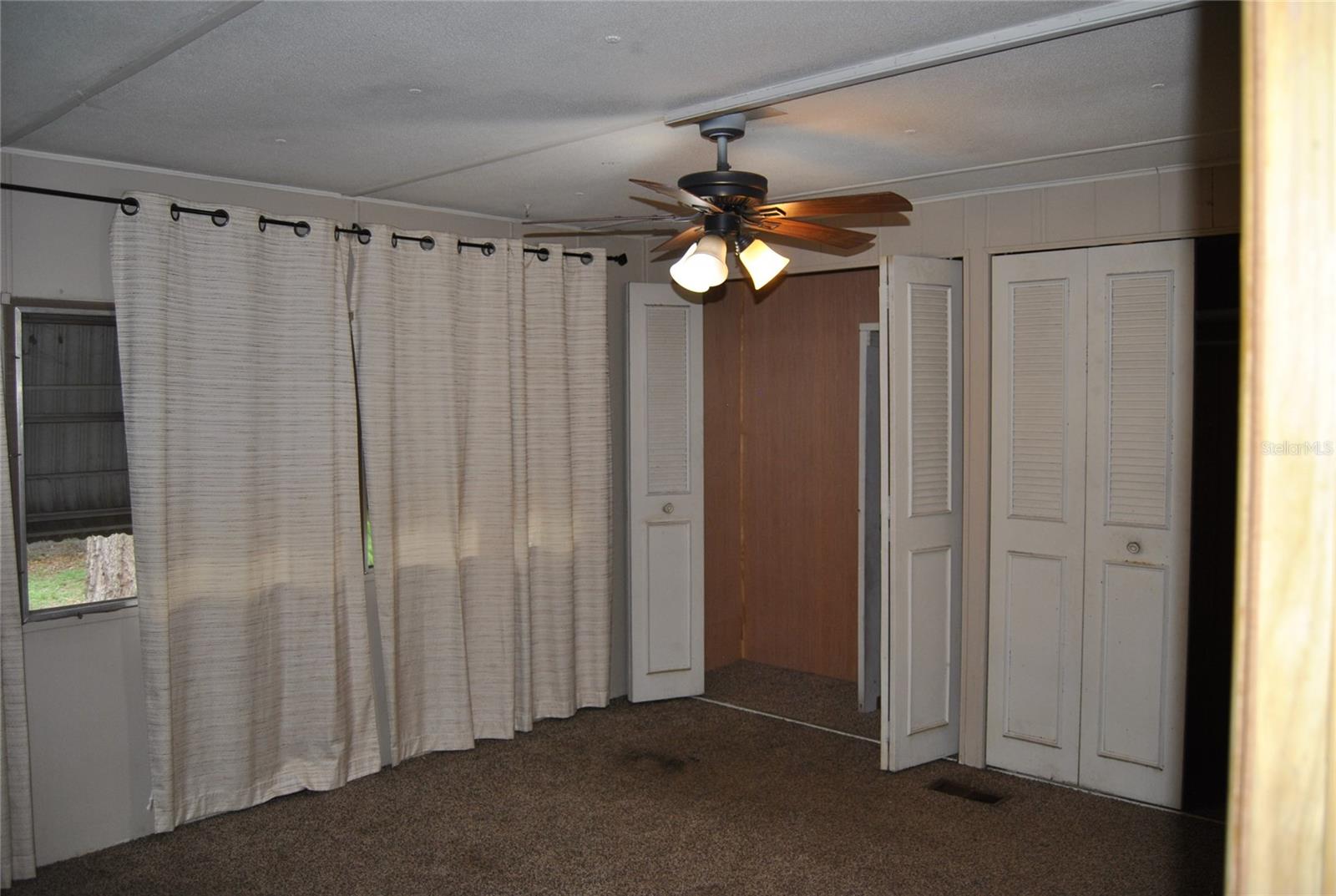 Image 14 of 22 For 12437 Parkwood Street