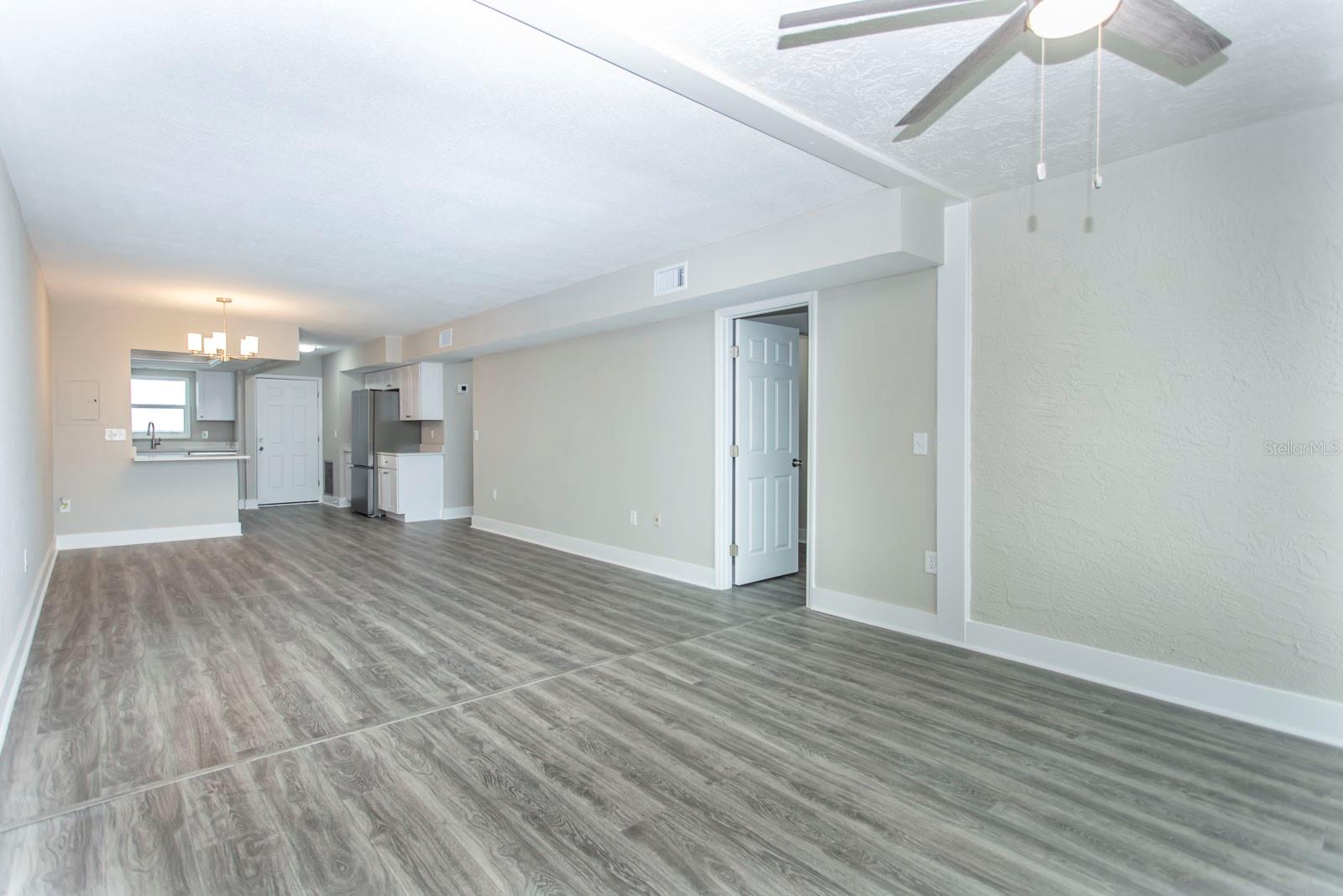 Image 21 of 65 For 4939 Floramar Terrace 812