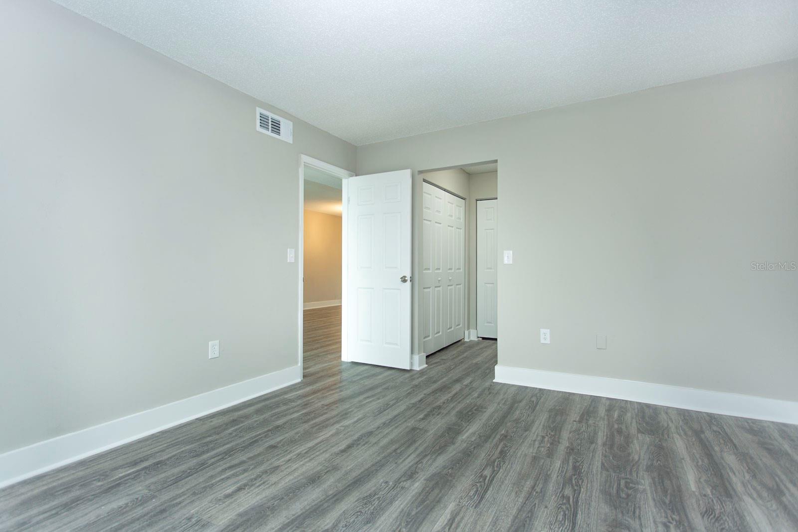 Image 24 of 65 For 4939 Floramar Terrace 812
