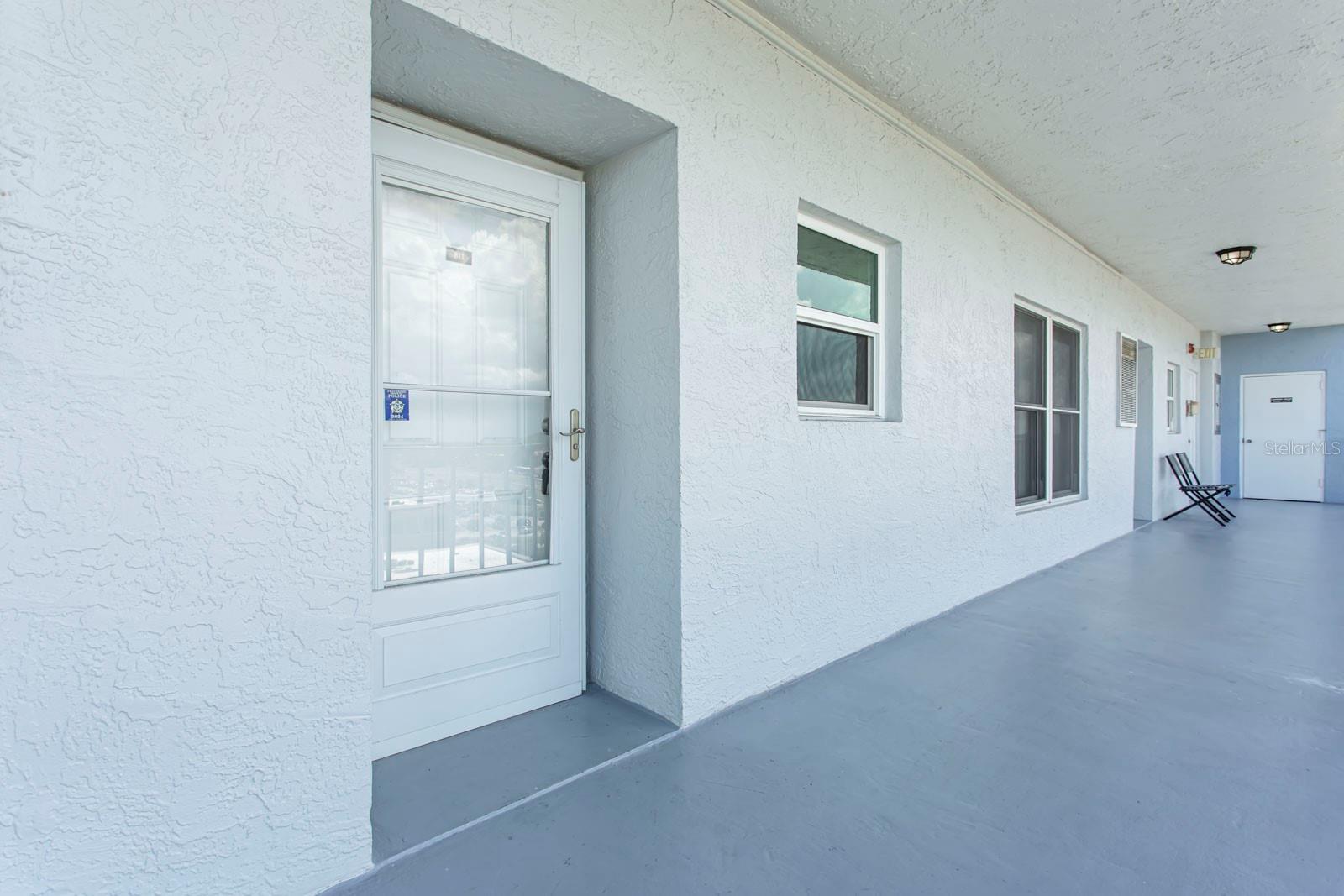 Image 5 of 65 For 4939 Floramar Terrace 812