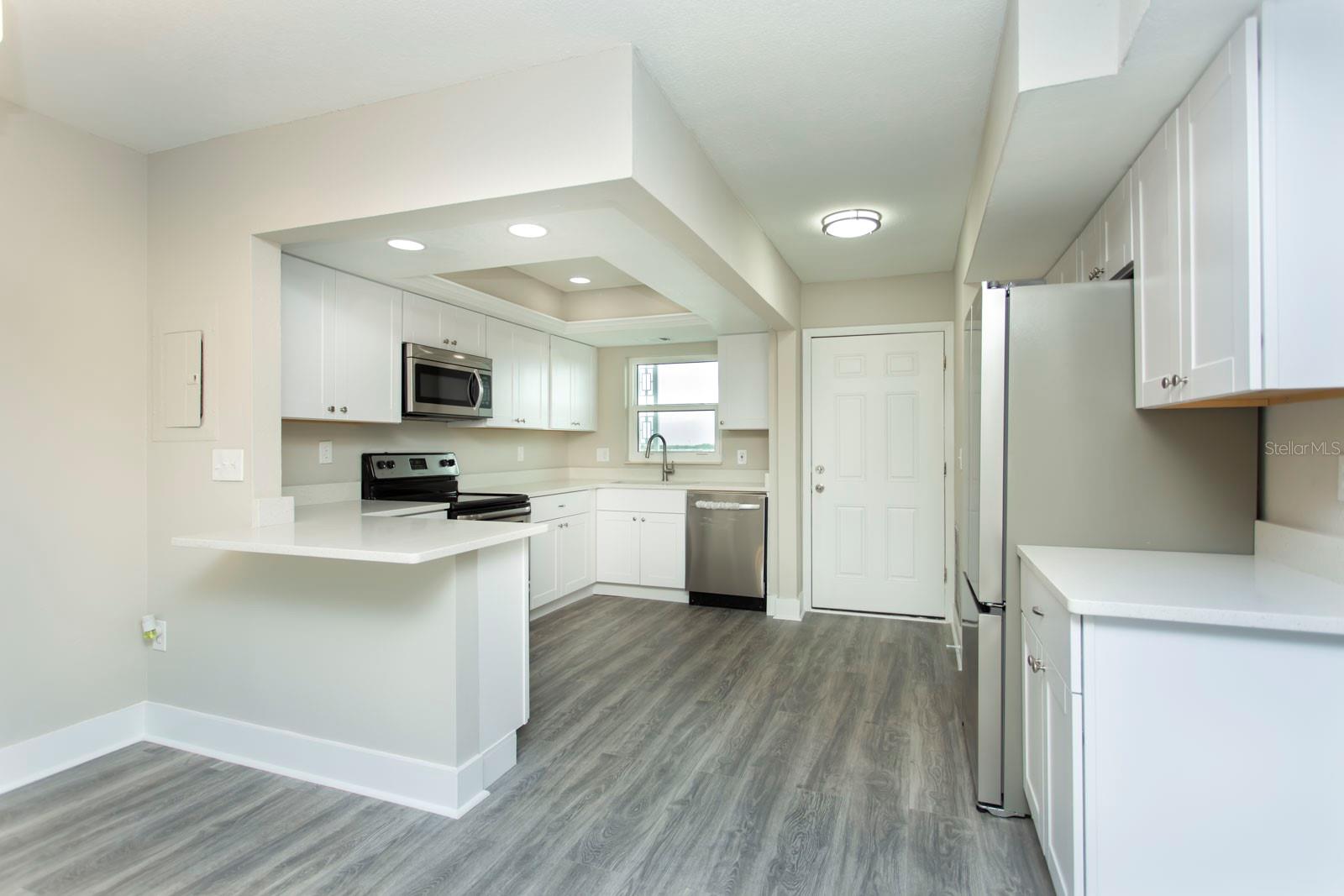 Image 8 of 65 For 4939 Floramar Terrace 812