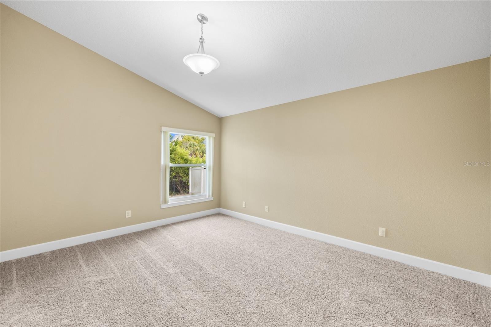 Image 18 of 36 For 252 Arbor Woods Circle