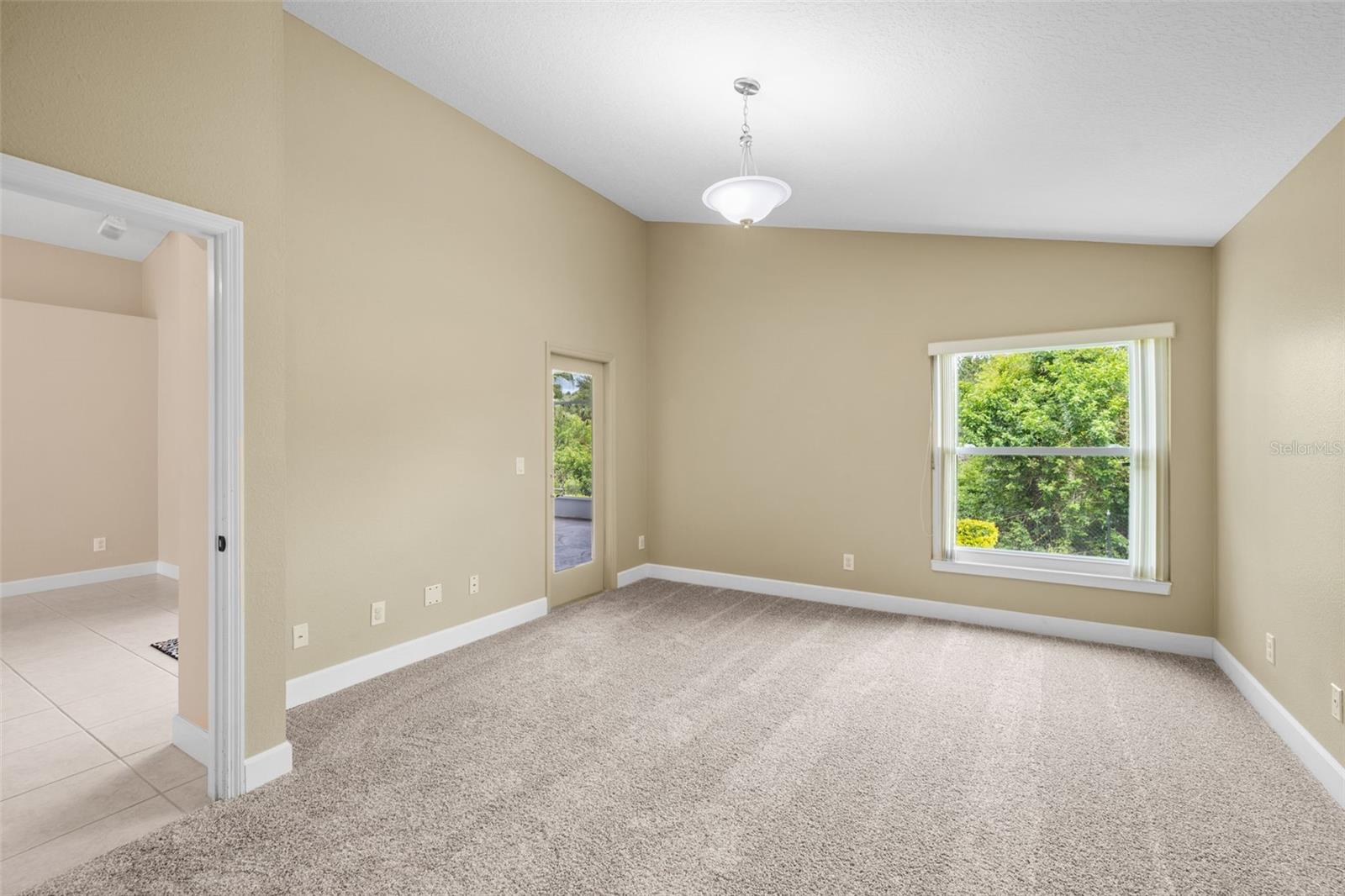 Image 19 of 36 For 252 Arbor Woods Circle