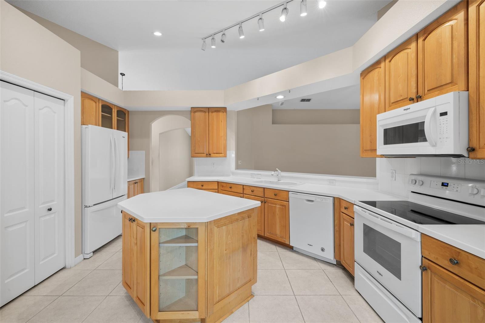 Image 2 of 36 For 252 Arbor Woods Circle