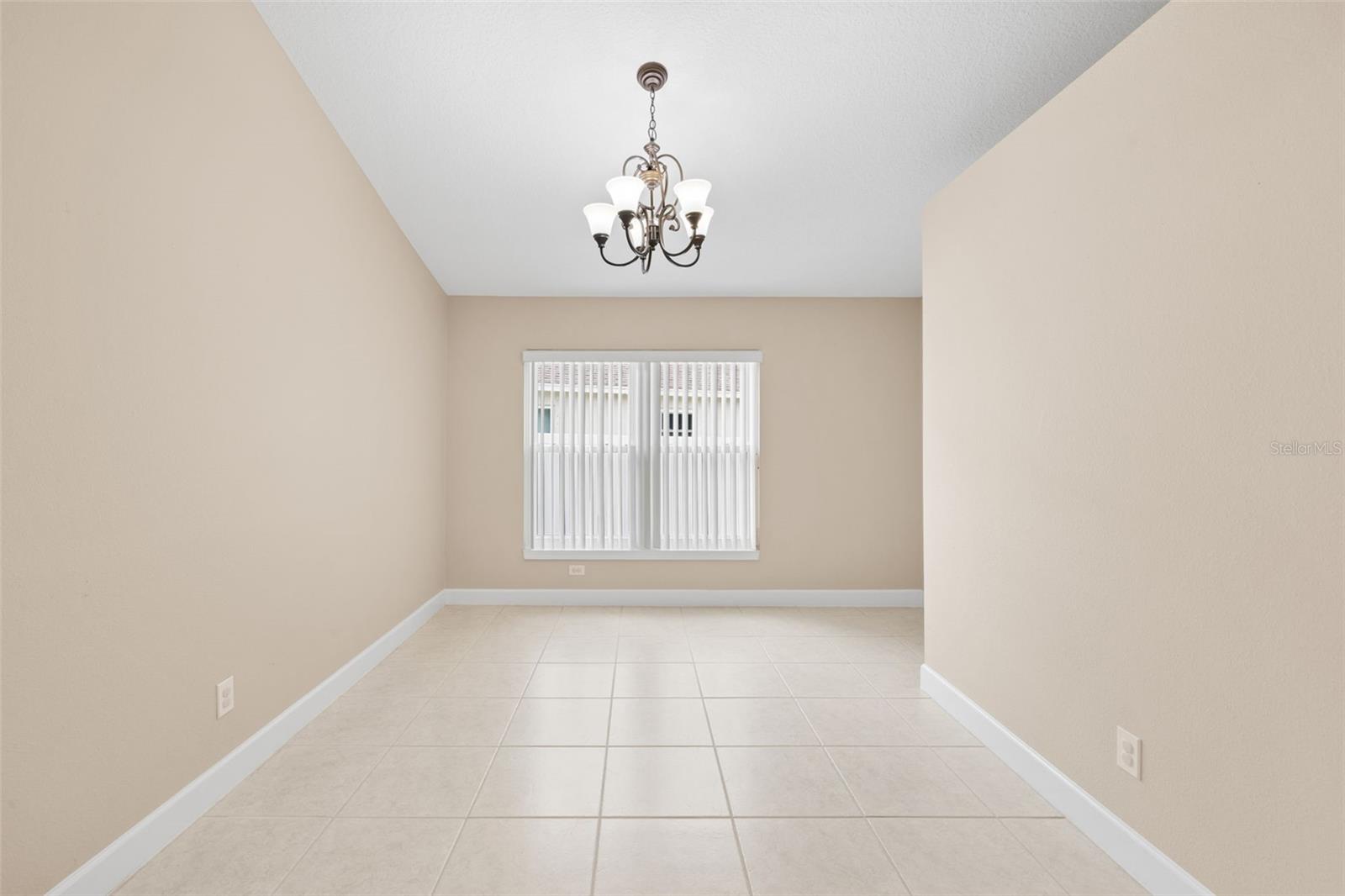 Image 21 of 36 For 252 Arbor Woods Circle