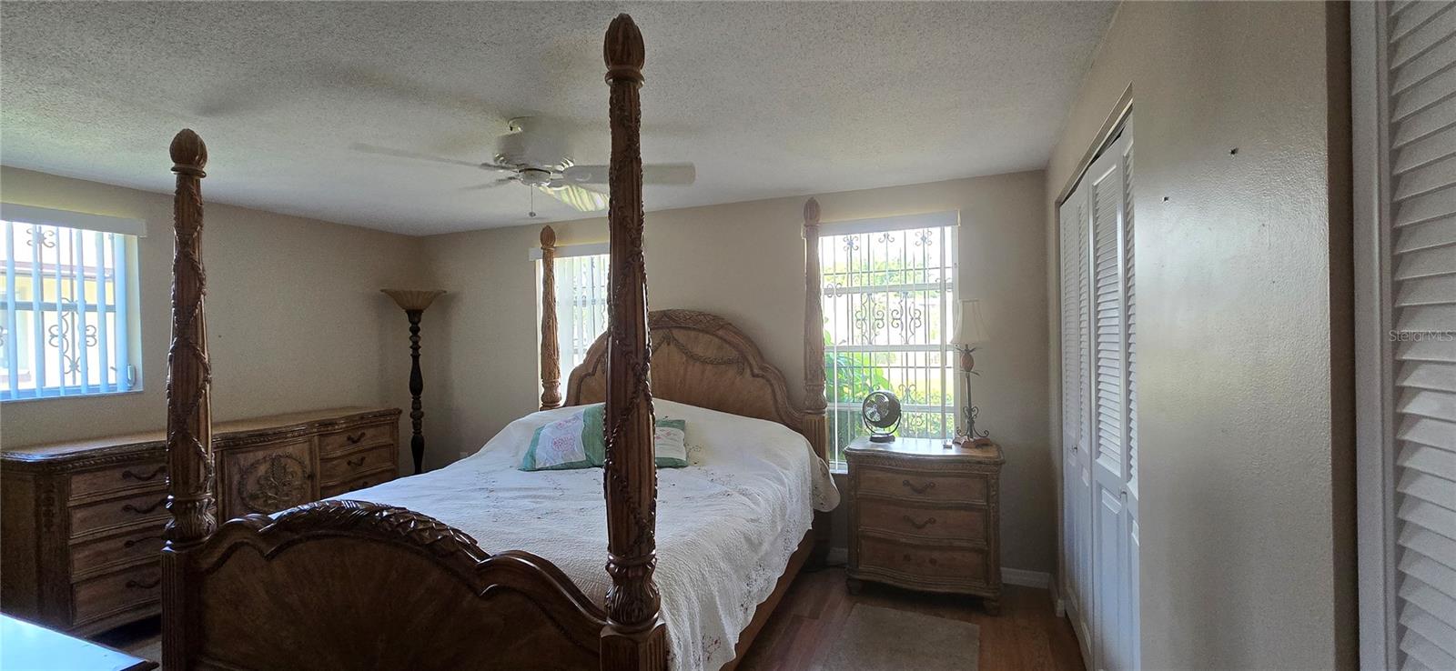 Image 11 of 42 For 10211 Oleander Drive