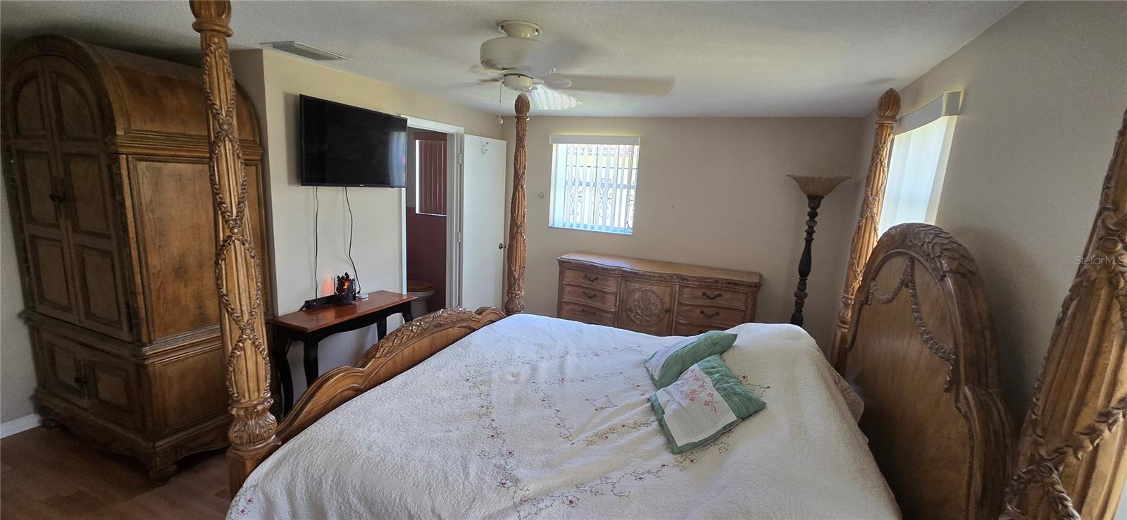 Image 12 of 42 For 10211 Oleander Drive