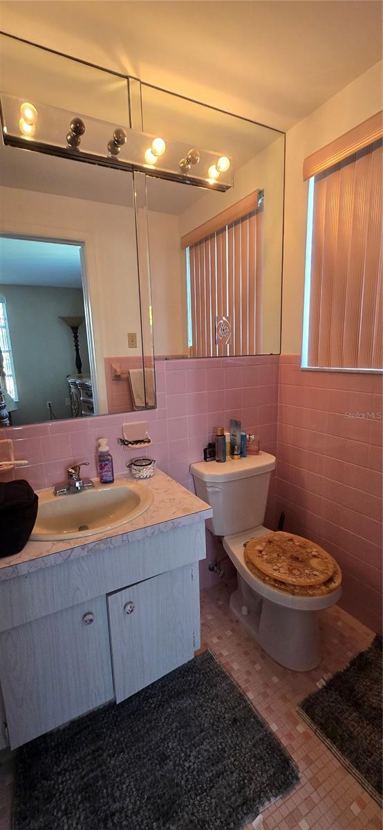 Image 13 of 42 For 10211 Oleander Drive