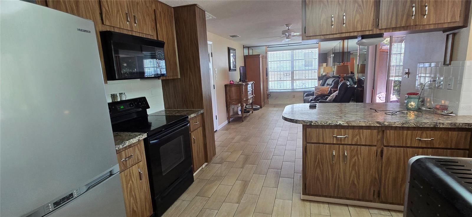 Image 18 of 42 For 10211 Oleander Drive