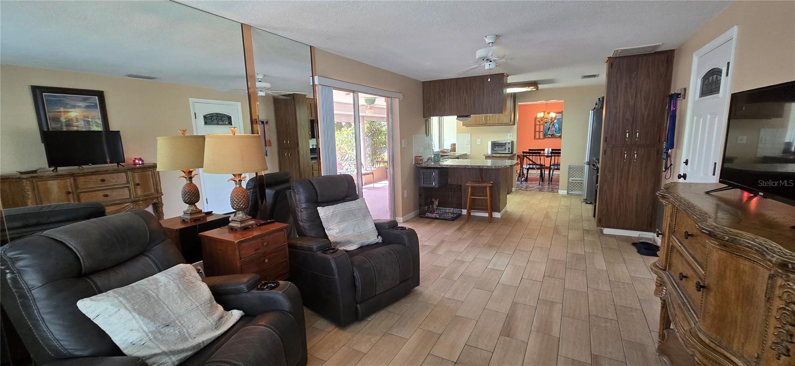 Image 22 of 42 For 10211 Oleander Drive