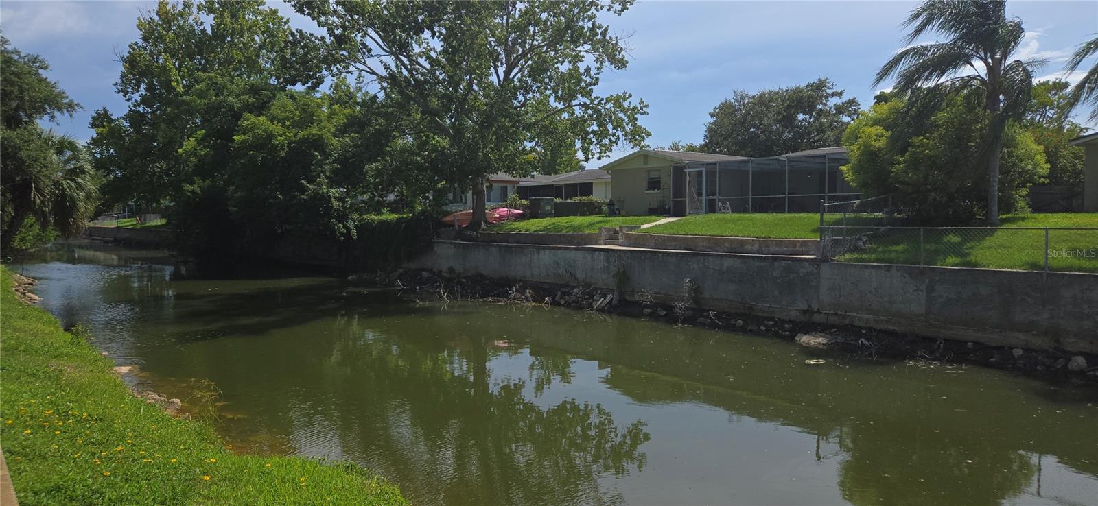 Image 36 of 42 For 10211 Oleander Drive