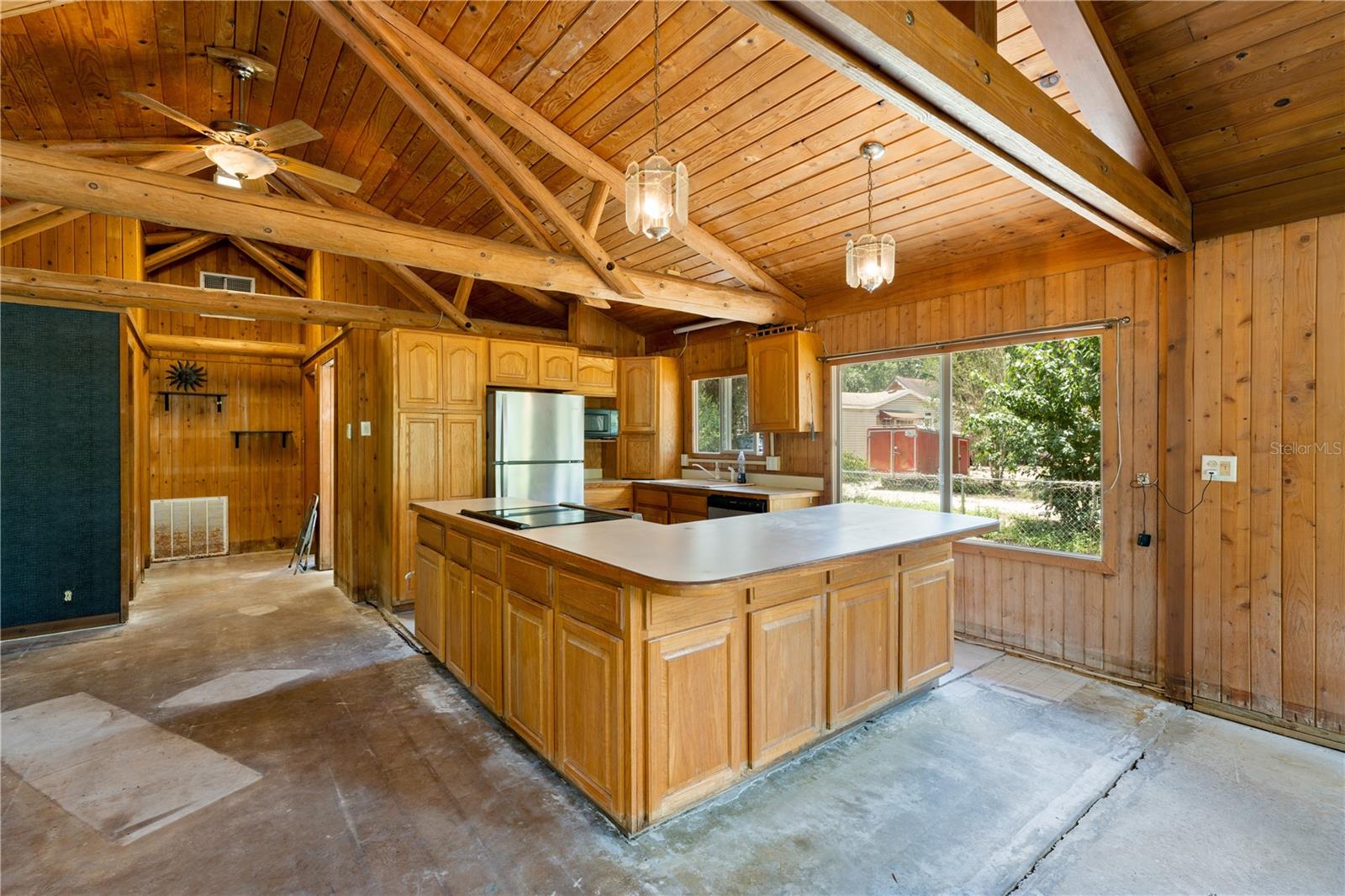 Image 13 of 52 For 6410 Amelia Lane