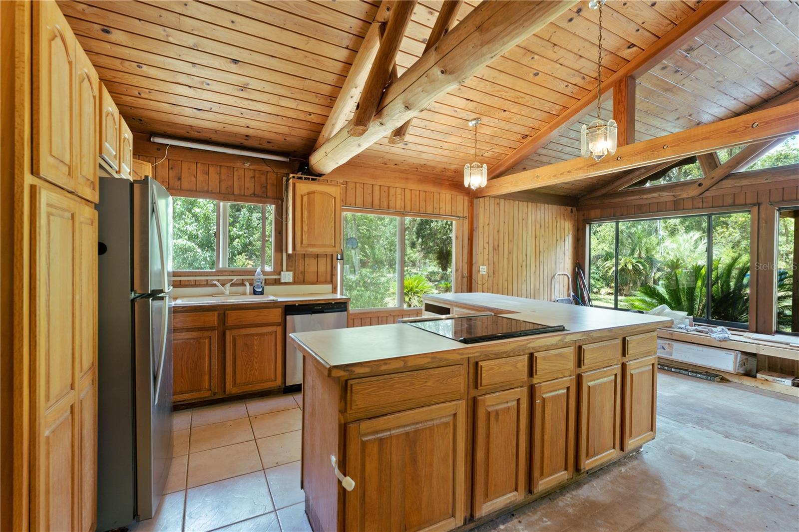 Image 17 of 52 For 6410 Amelia Lane