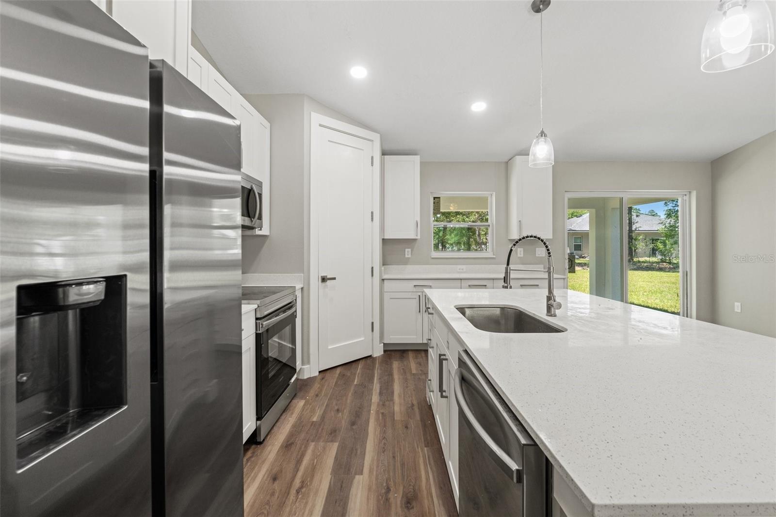 Image 13 of 34 For 8782 Sandree Drive