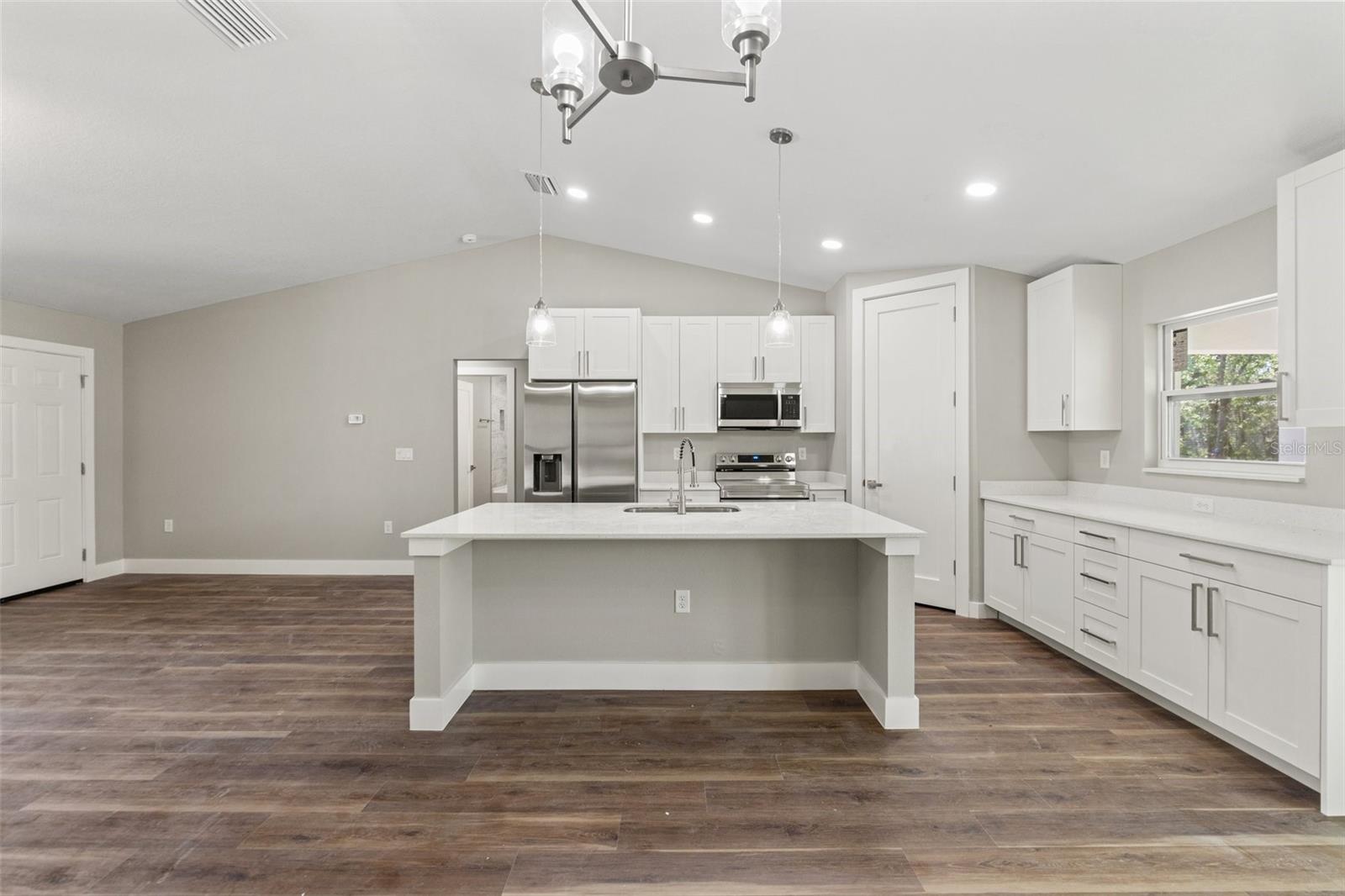 Image 17 of 34 For 8782 Sandree Drive