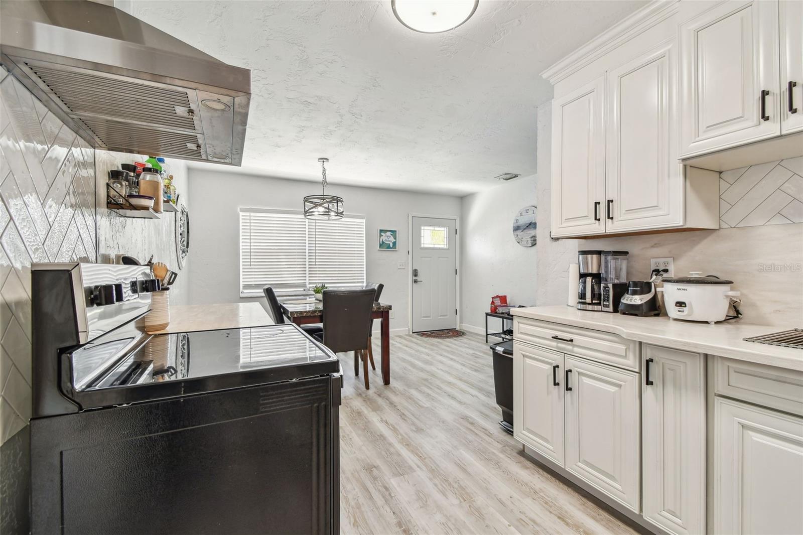 Image 38 of 71 For 4007 Renellie Drive
