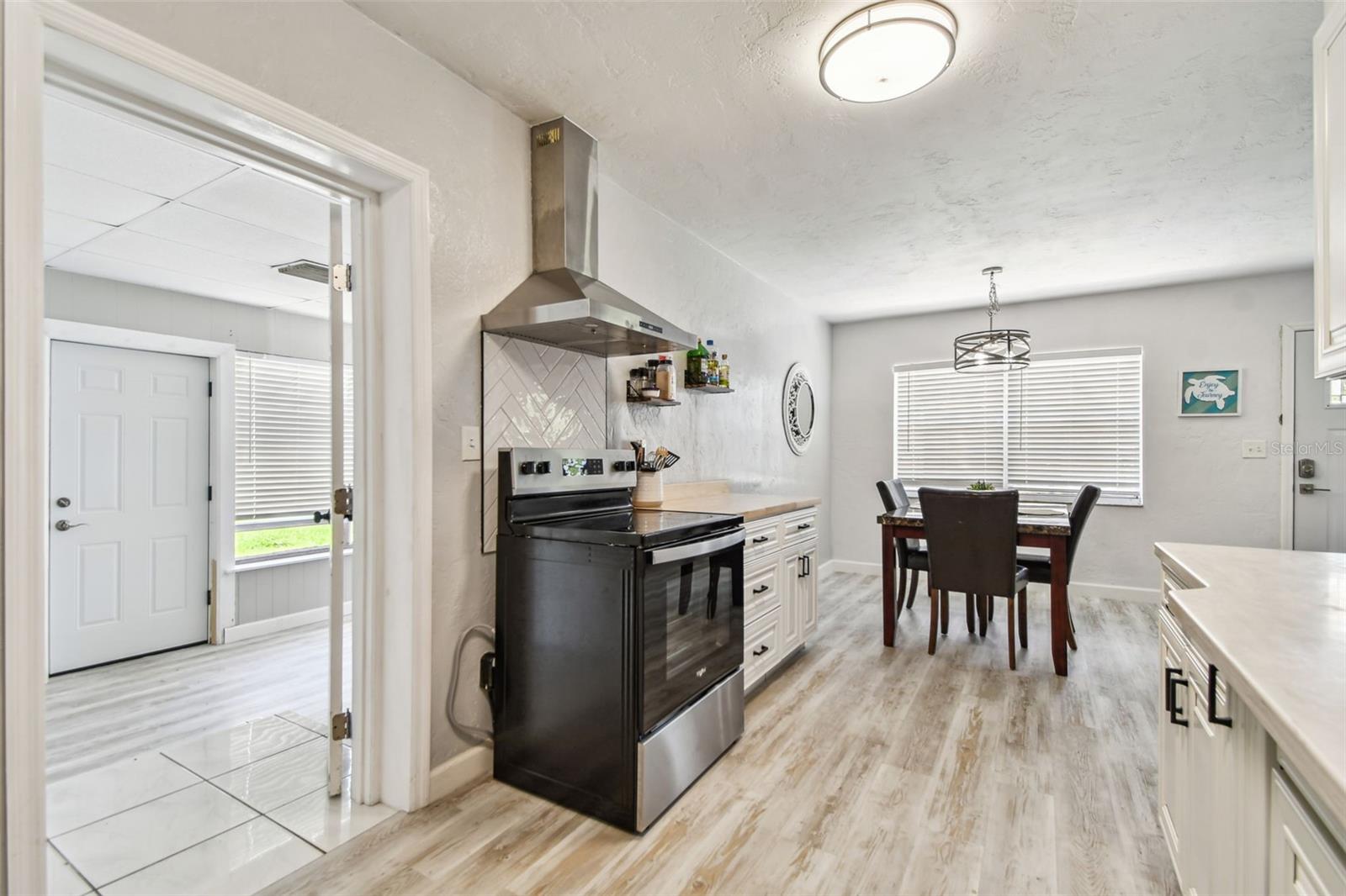 Image 40 of 71 For 4007 Renellie Drive