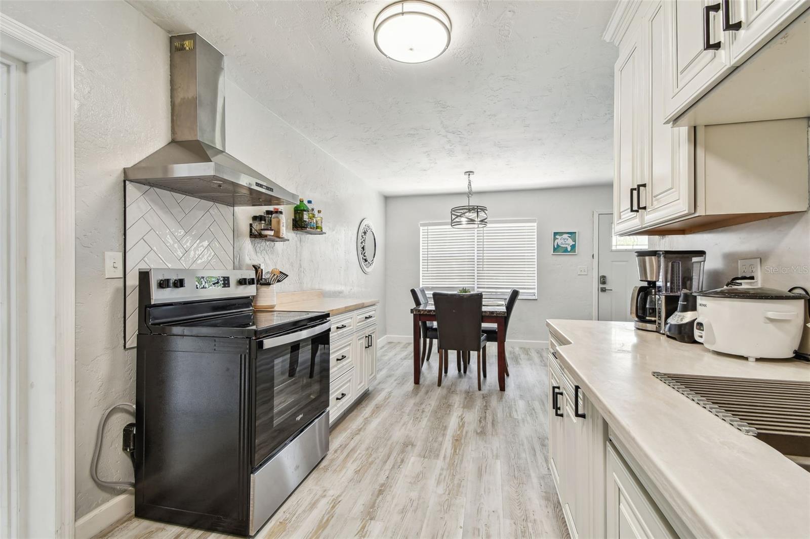 Image 41 of 71 For 4007 Renellie Drive