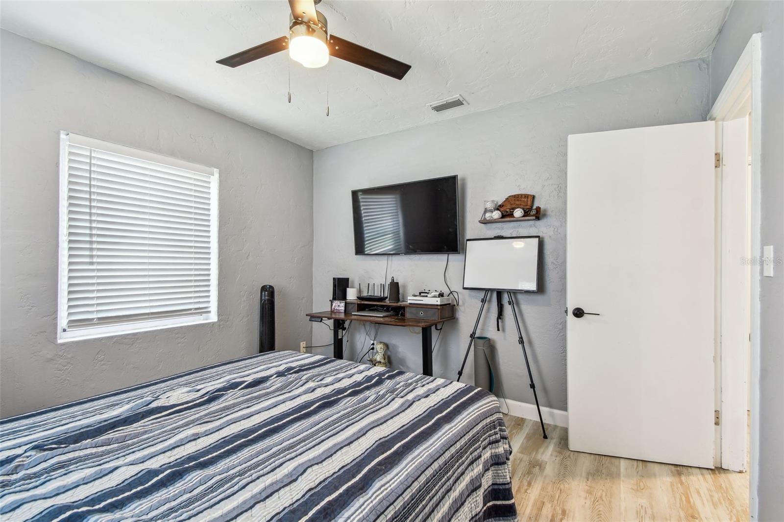 Image 43 of 71 For 4007 Renellie Drive