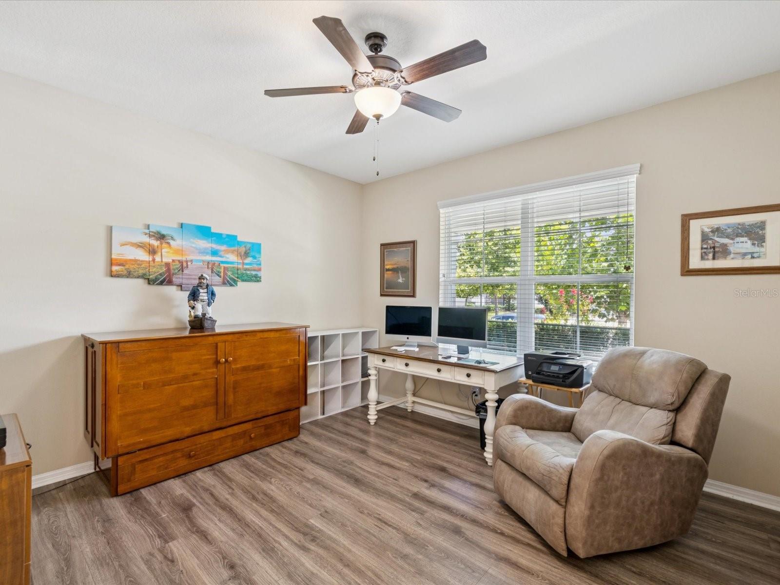 Listing photo id 8 for 3897 Villamore Lane