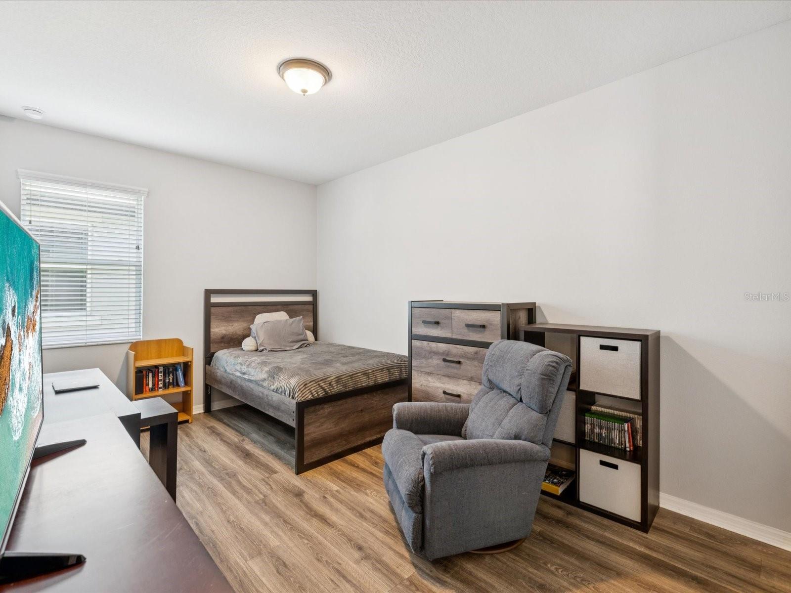 Listing photo id 14 for 3897 Villamore Lane