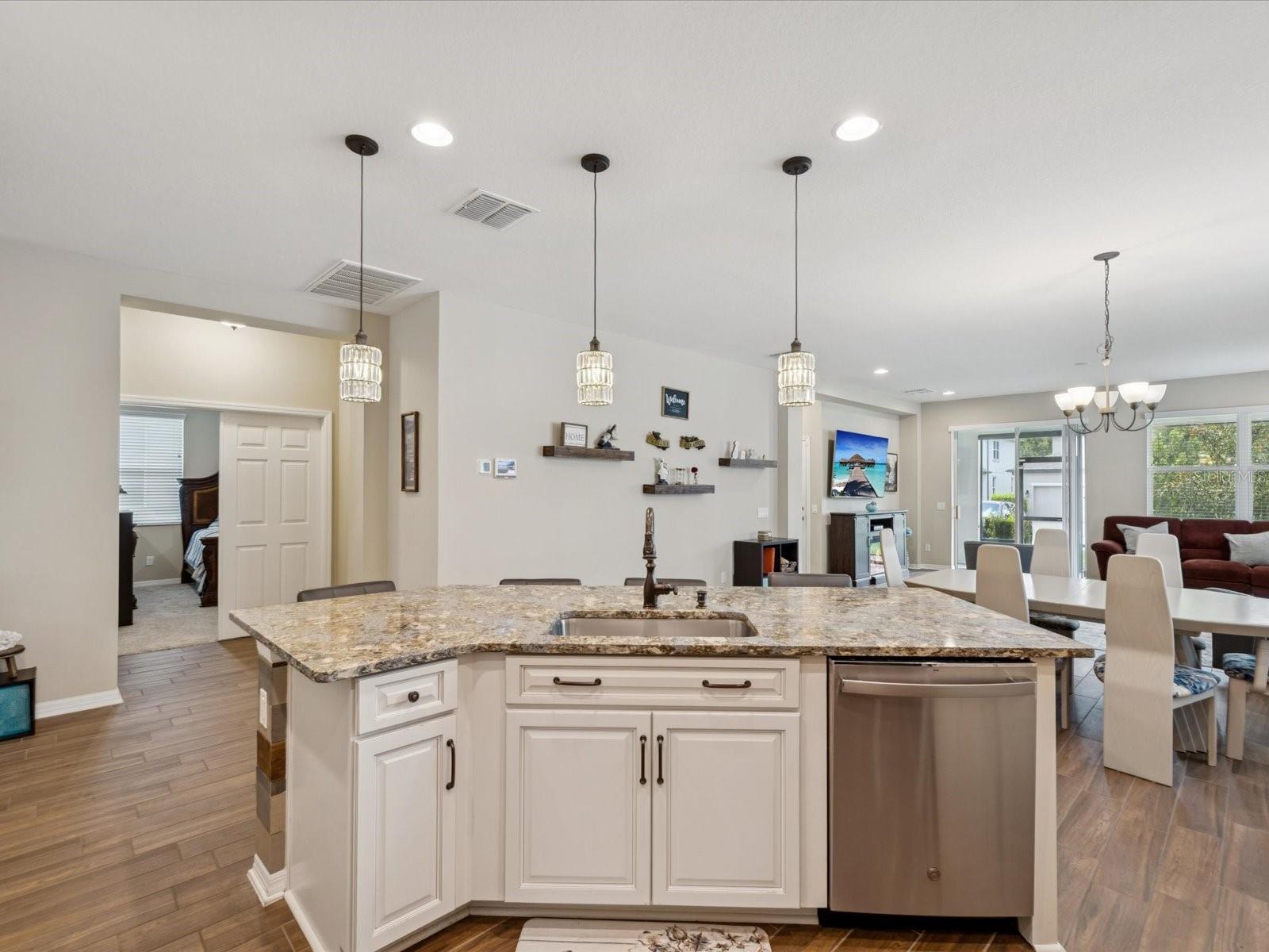 Listing photo id 27 for 3897 Villamore Lane