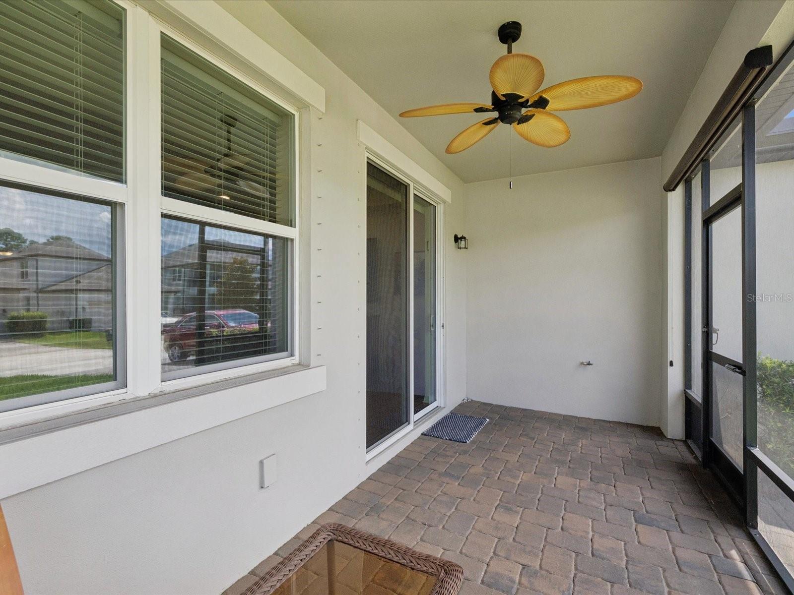 Listing photo id 33 for 3897 Villamore Lane