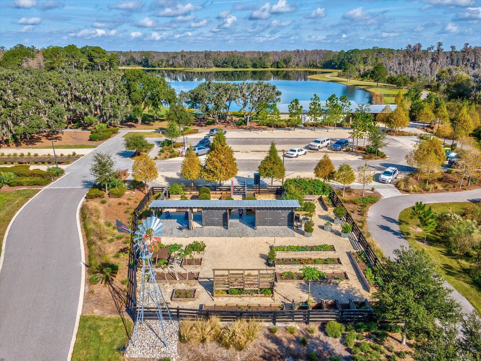 Listing photo id 68 for 3897 Villamore Lane