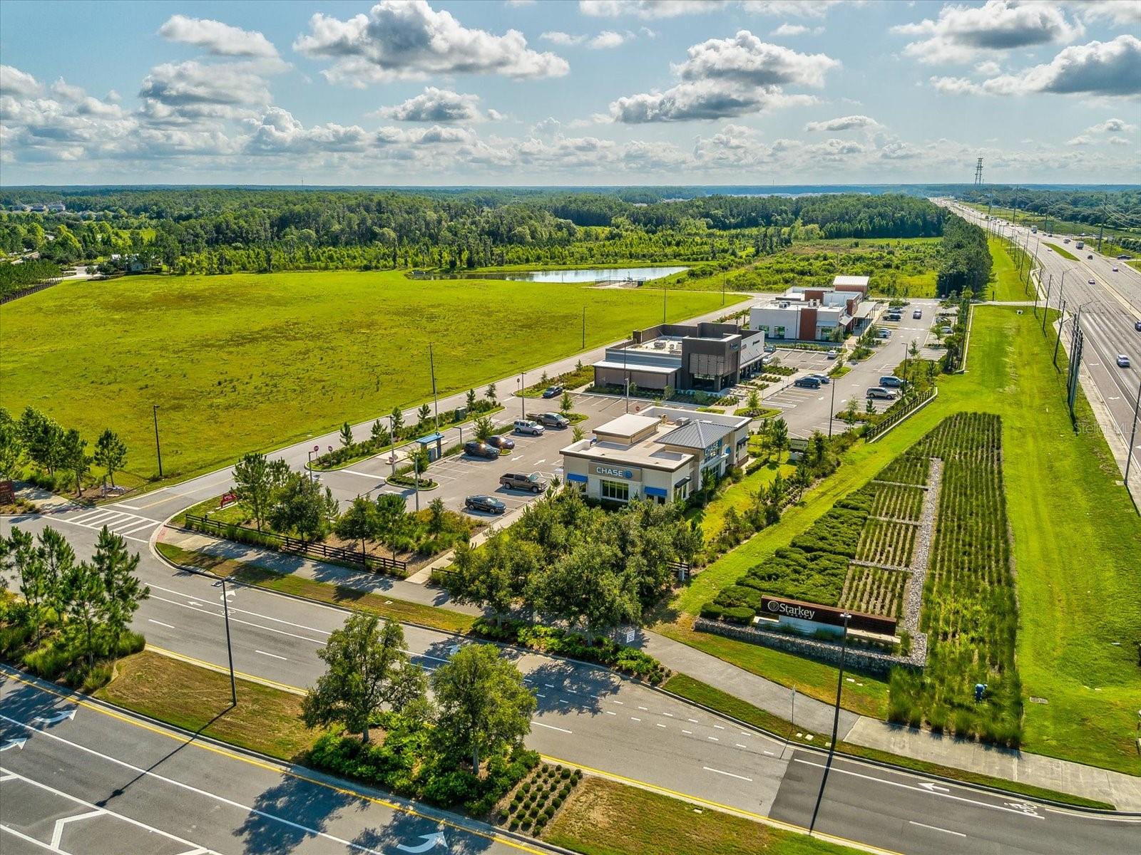Listing photo id 72 for 3897 Villamore Lane