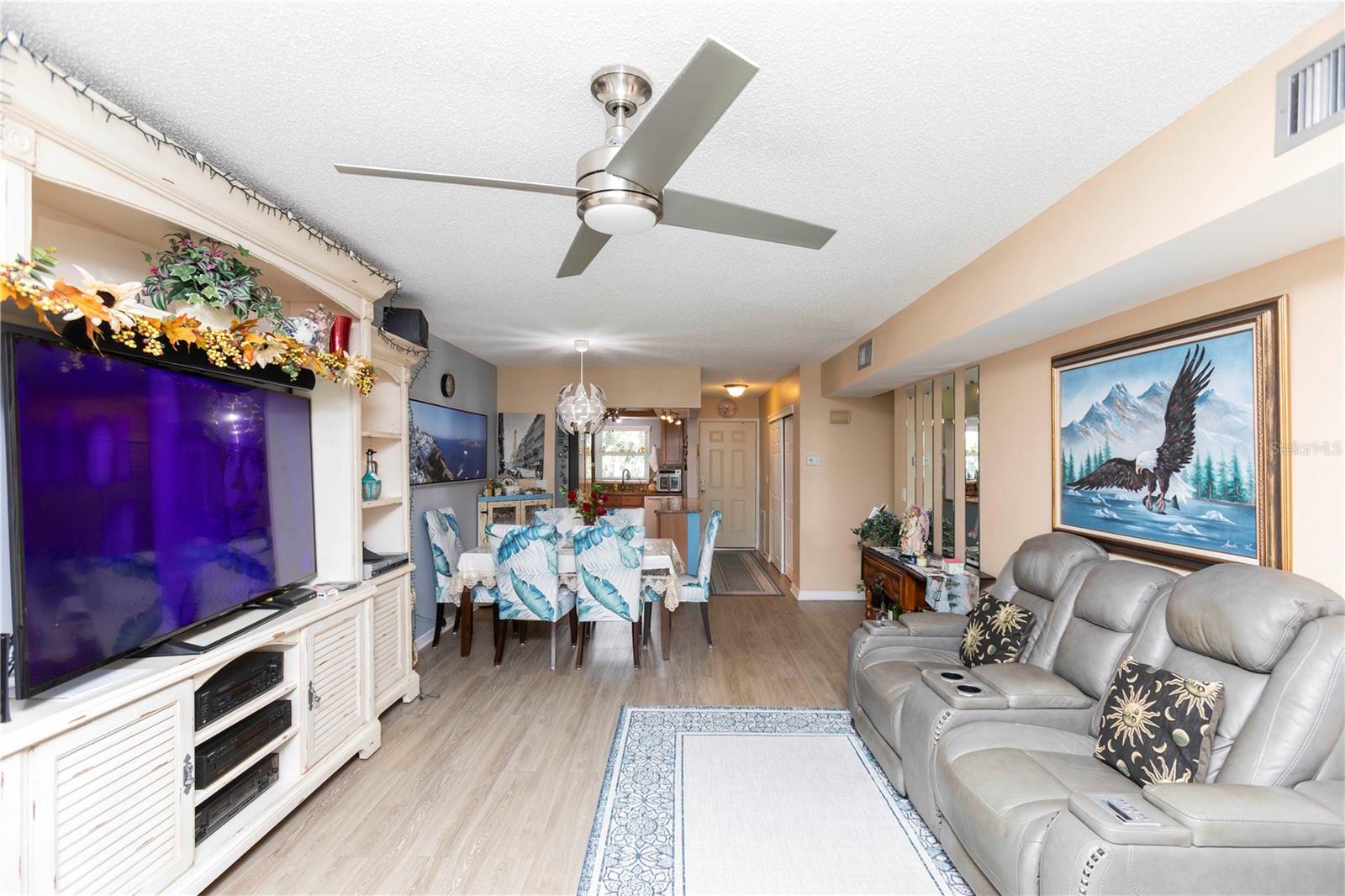 Image 12 of 42 For 4939 Floramar Terrace 203