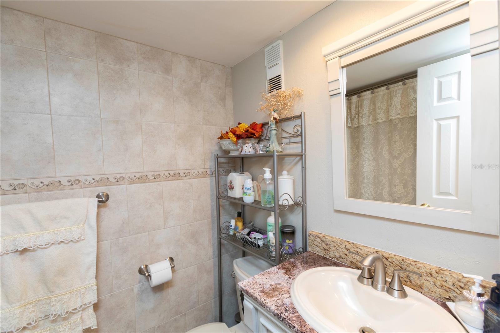 Image 16 of 42 For 4939 Floramar Terrace 203