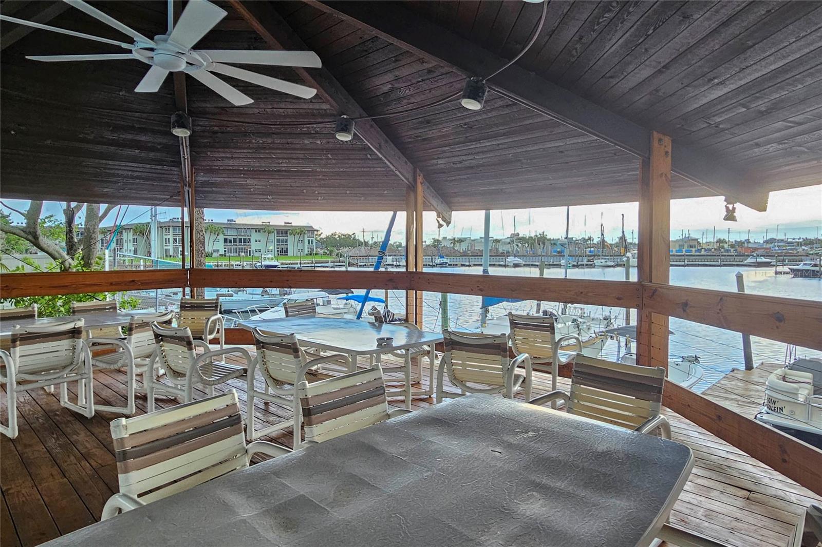 Image 29 of 42 For 4939 Floramar Terrace 203