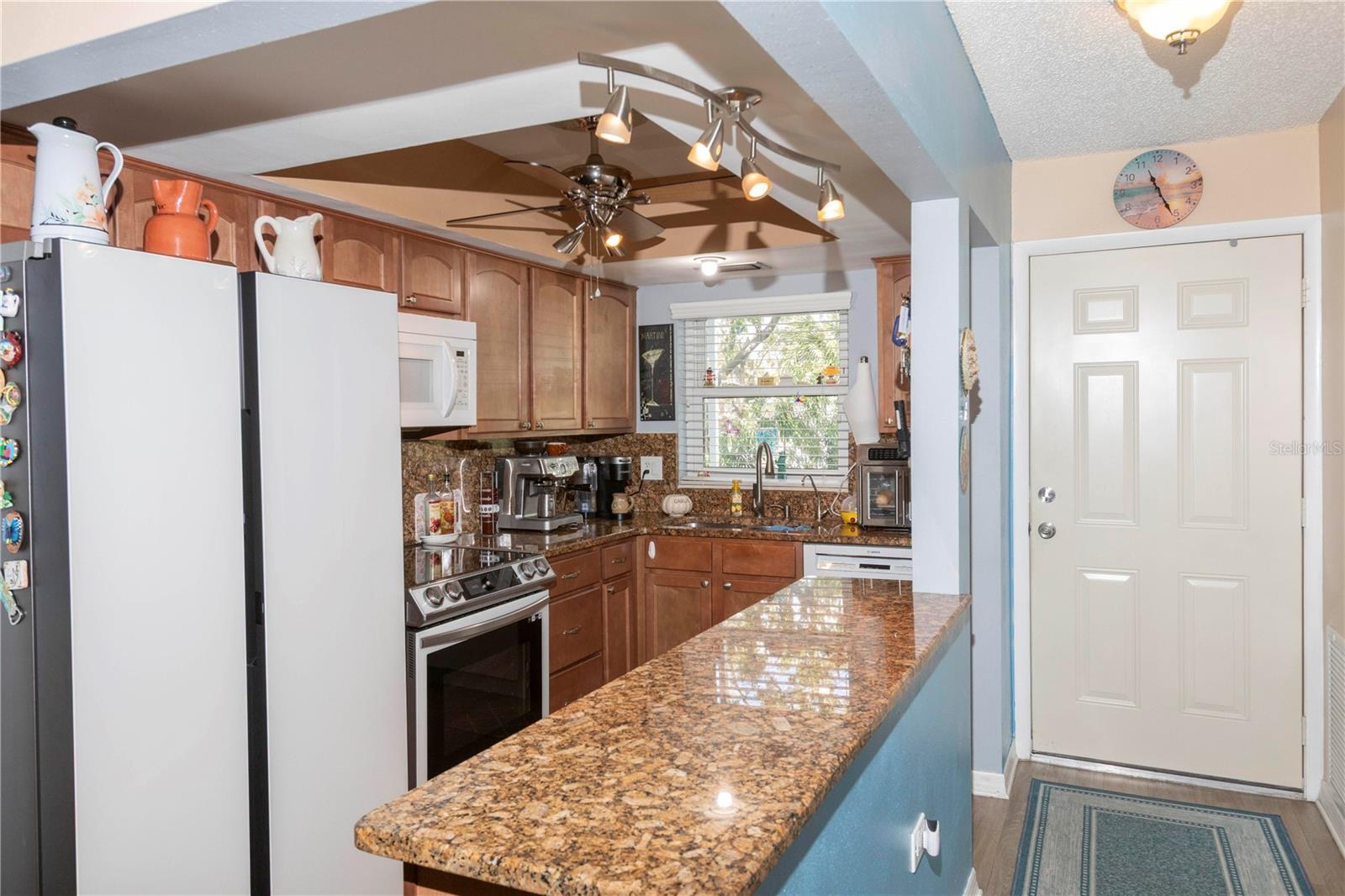 Image 5 of 42 For 4939 Floramar Terrace 203